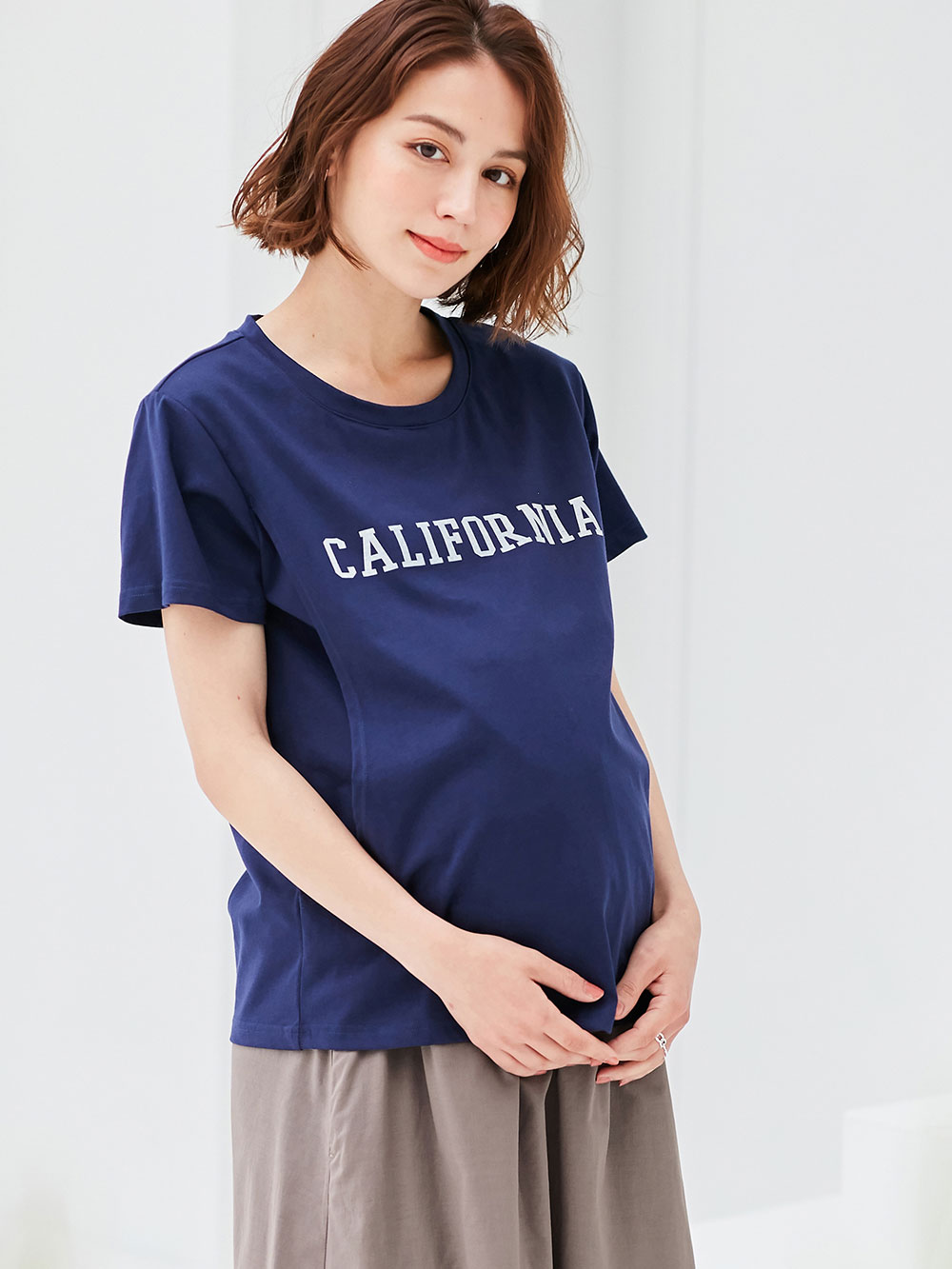 マタニティ トップス|ロゴTシャツ　マタニティ・授乳服【出産後も長く使える】|CALIFORNIAネイビー