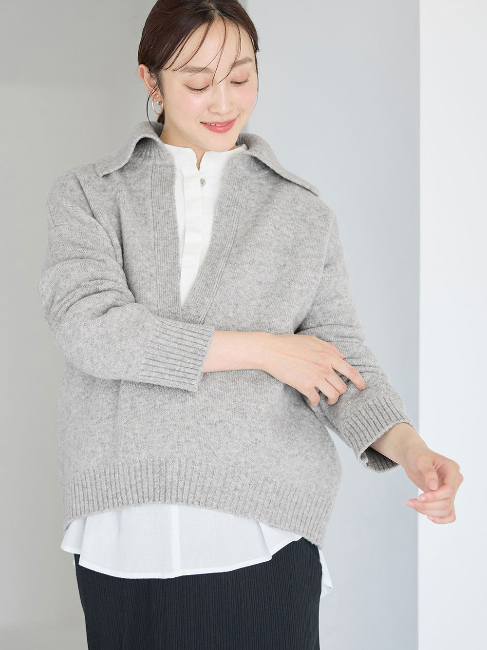 マタニティ トップス|深V ネックニット マタニティ・授乳服 【出産後も長く使える】|ライトグレー