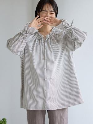 綿混フリルブラウス　マタニティ・授乳服【出産後も長く使える】