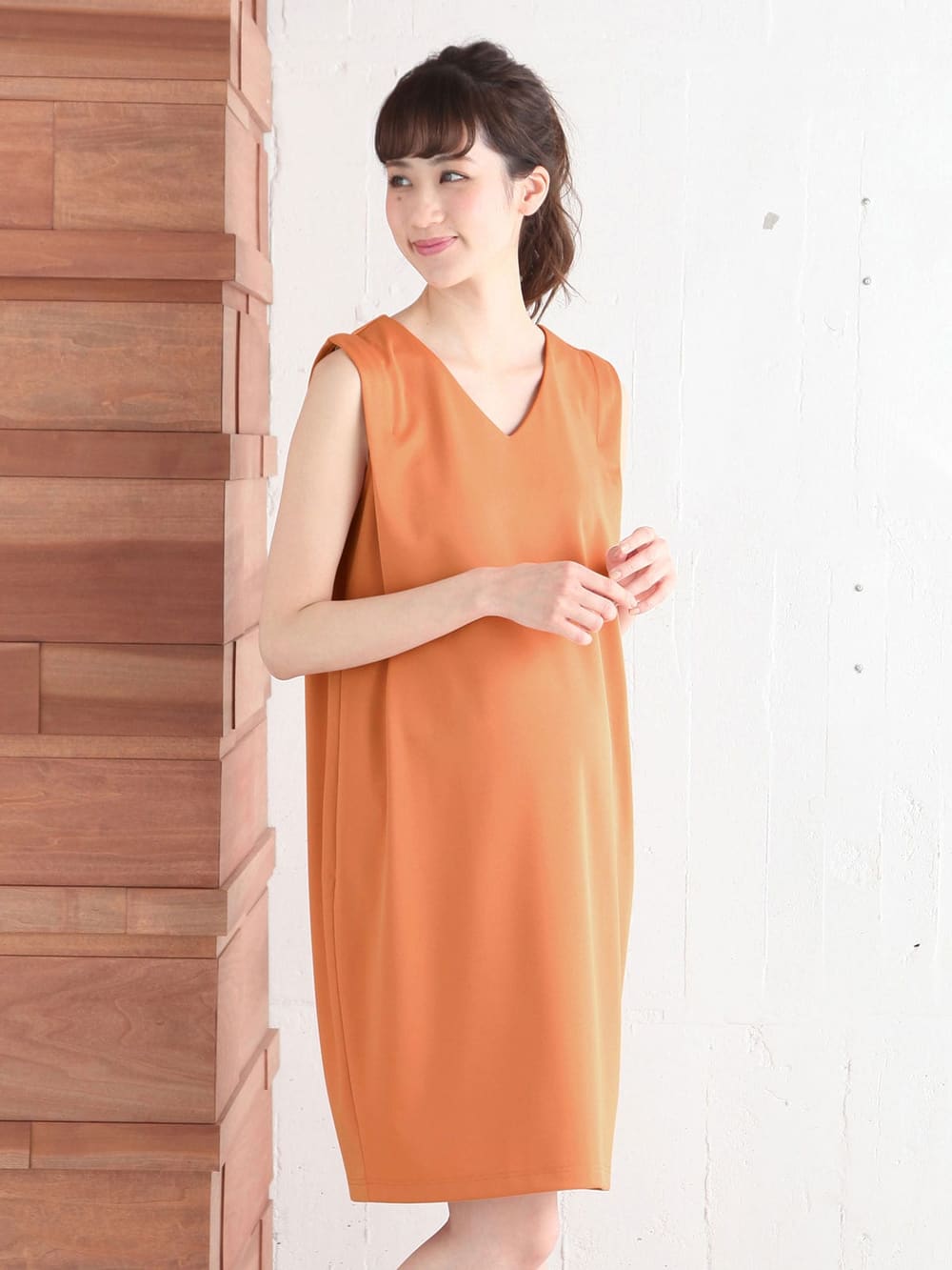 マタニティ ワンピース|【選べる福袋対象】ポンチタックＶネックワンピース　マタニティ・授乳服【出産後も長く使える】|ペールオレンジ